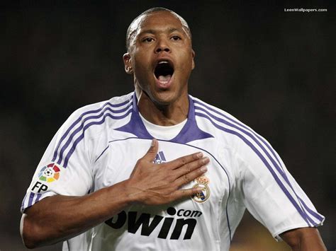 Julio Baptista Football Wallpaper, Backgrounds and Picture.