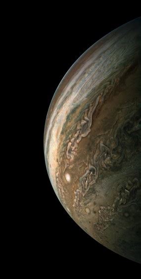Júpiter tiene 12 lunas nuevas: una de ella es un “bicho raro”