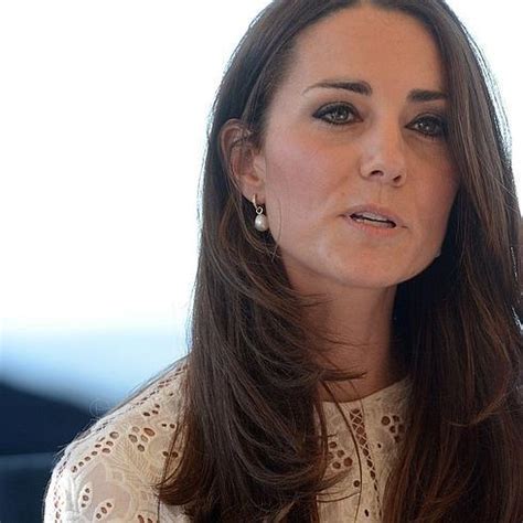 Kate Middleton no puede evitar las lágrimas en su visita al hospicio de ...