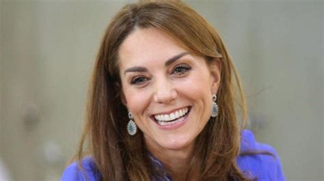 Kate Middleton, su hermoso vestido blanco con dorado deslumbra en los ...
