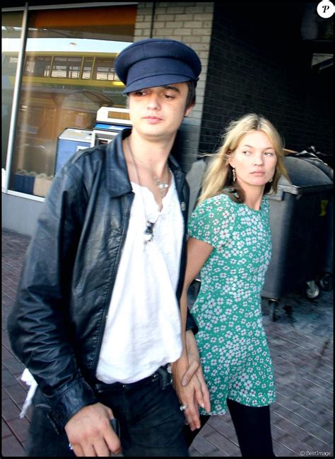 Kate Moss et Pete Doherty à l aéroport de Dublin le 25 ...