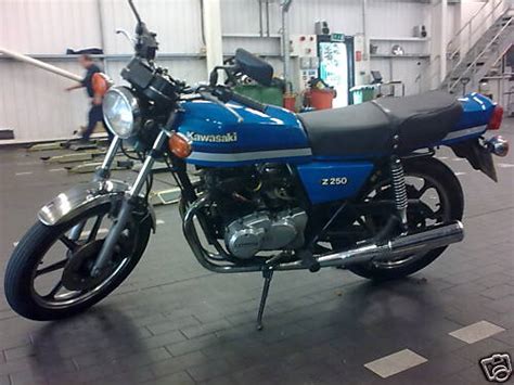 Kawasaki Z250 Gallery   Classic Motorbikes