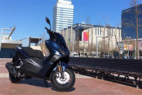 Keeway Vieste 125, el nuevo scooter urbano del gigante asiático ...