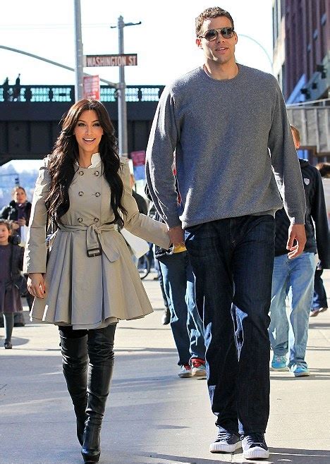 Kemi Online : Smitten Kim Kardashian & boyfriend Kris Humphries out ...