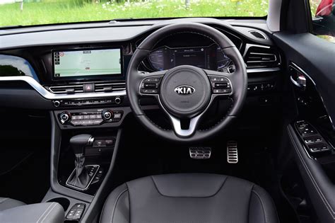Kia Niro interior & comfort | DrivingElectric