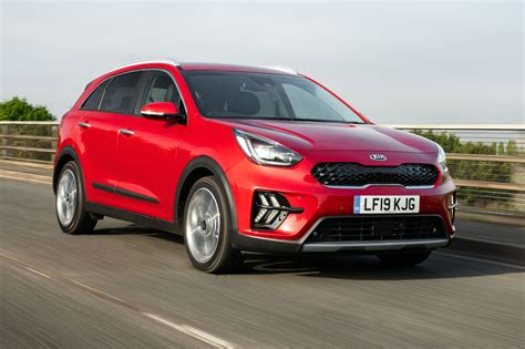 Kia Niro Review 2021 | Autocar