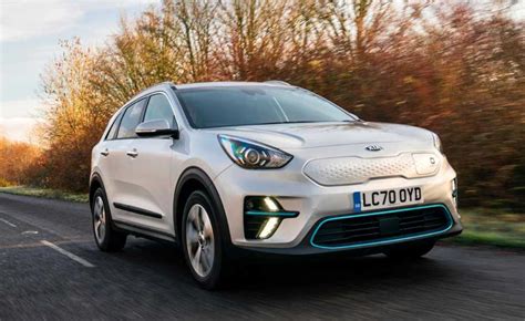 Kia Niro se actualiza para 2022 con nuevo logo y más tecnología