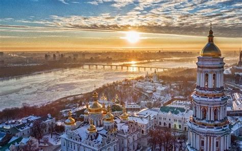 Kiev   O melhor da capital da Ucrânia que é um poço de ...