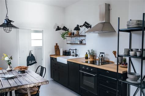 Kitchen of the Week: A DIY Ikea Country Kitchen for Two ...