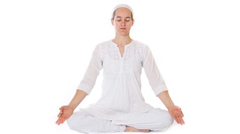 Kundalini Yoga for Digestion: 5 Moves to Build a Strong ...