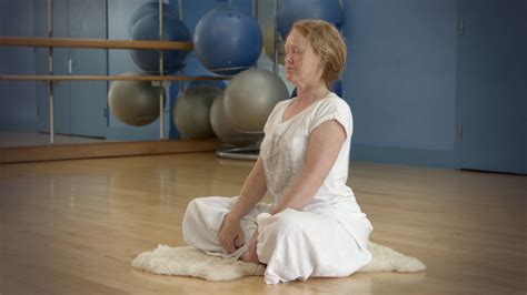 Kundalini Yoga: Spinal Flex   YouTube