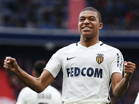 Kylian Mbappé determined to stay grounded despite Real ...