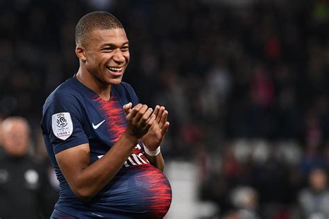 Kylian Mbappe scores FOUR goals in just 13 minutes as PSG ...