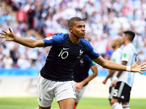 Kylian Mbappe transfer: Real Madrid issue official ...