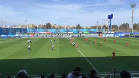 L Espanyol B guanya l Olot 2 1 i suma tres punts clau ...