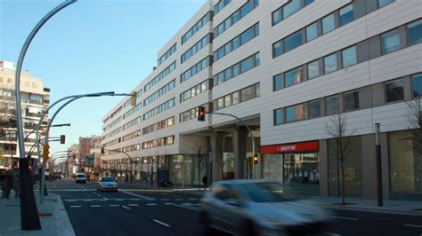 L Hospitalet tiene entre 500 y 1.000 pisos de bancos vacíos