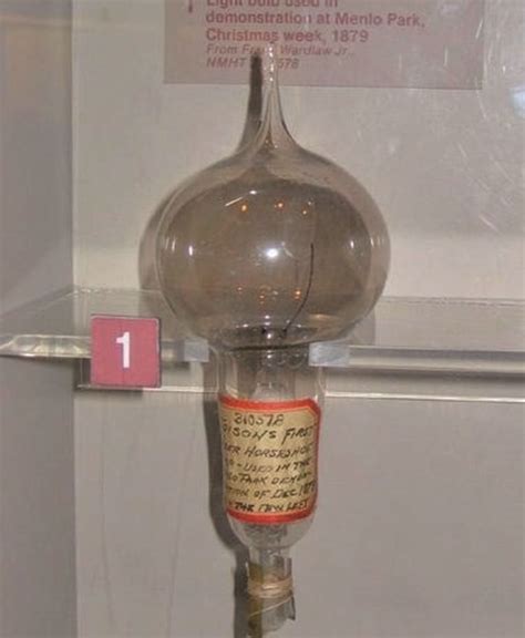 La bombilla de Thomas Edison cumple 137 años