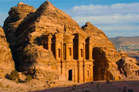 La Ciudad de Petra, una de las 7 maravillas del mundo ...