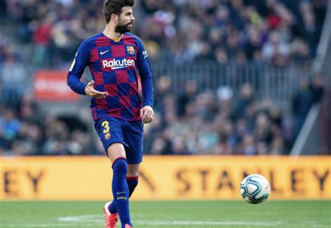 La defensa del Barça sigue en el Camp Nou pasándose la pelota desde el ...