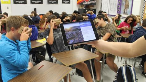 La educación también cede ante la realidad virtual | Hora Punta