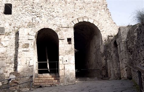 La entrada principal a las excavaciones de Pompeya, la ...