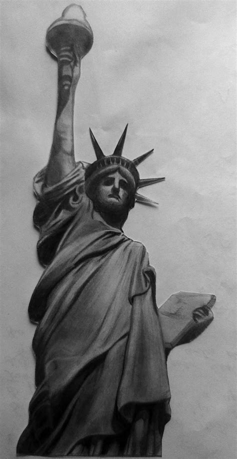 La Estatua de la Libertad a lápiz. Del 2008. por aligodoy1992 | Dibujando