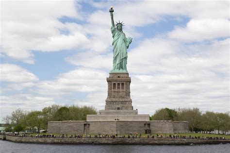 La Estatua de la Libertad abre de nuevo, tras un año de restauración