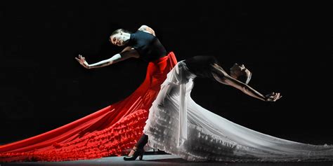 La Feria de abril y el baile flamenco   Asi se baila