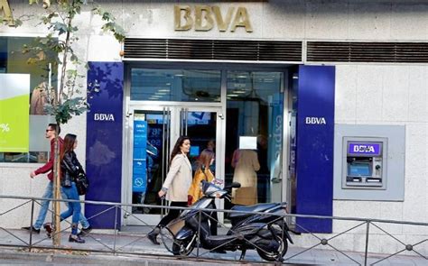 La fórmula de BBVA para compensar el cierre de oficinas