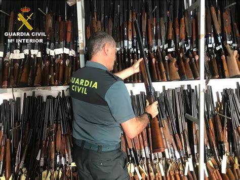 La Guardia Civil destruye en 2018 un total de 6.800 armas ...