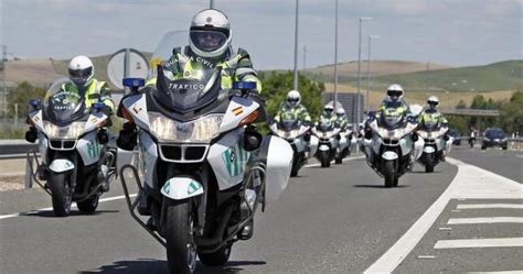 La Guardia Civil organiza Cursos de conducción de moto por ...