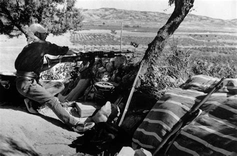 LA IMAGEN DEL SIGLO.: ROBERT CAPA. La guerra civil española  1936 1939  III
