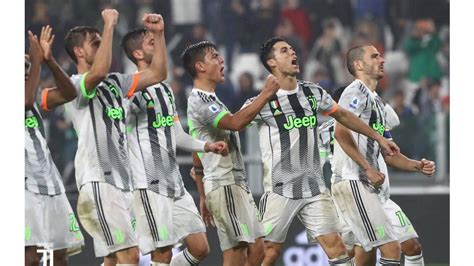 La Juventus Turin et Palace dévoilent un quatrième maillot ...