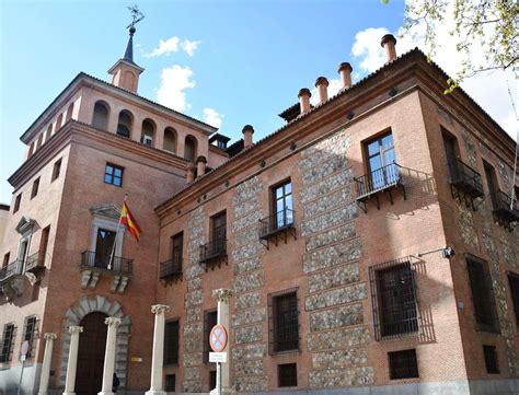 La leyenda de la Casa de las Siete Chimeneas   Mirador Madrid