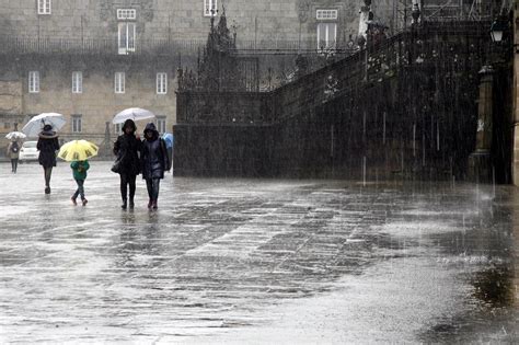 La lluvia se queda en Galicia una semana más