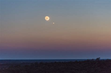 La Luna y Venus desde Australia Occidental | Australia occidental