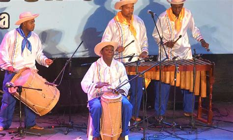 La marimba, un instrumento mágico que embruja a los ...