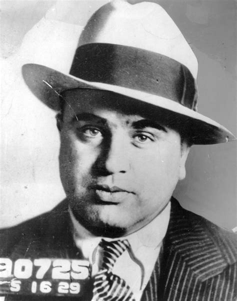 La matanza de San Valentín | Al Capone, armas, cerveza ...