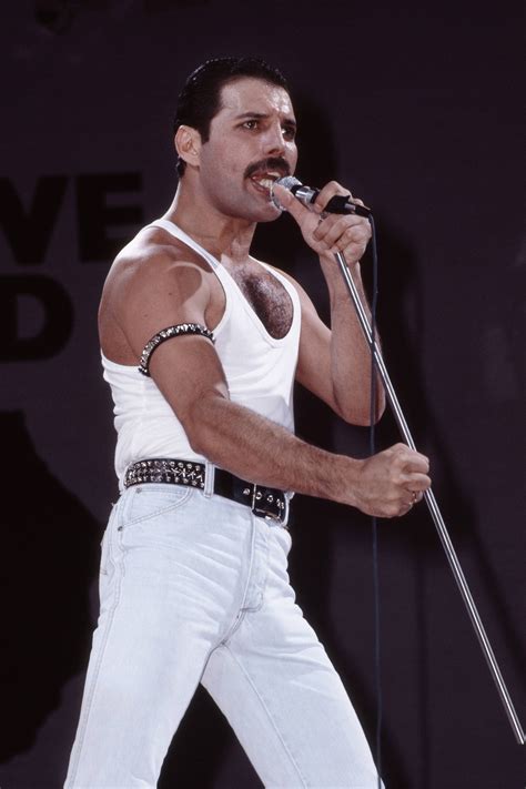 La moda que Freddie Mercury impusiera regresa en 2019 ...