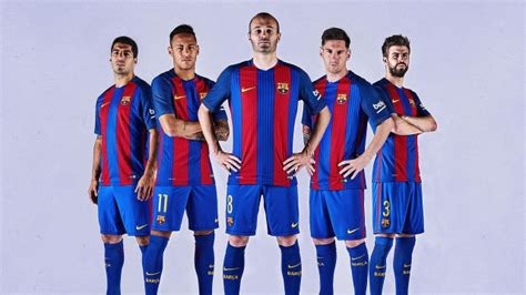 La nueva equipación del Barça regresa a las franjas verticales