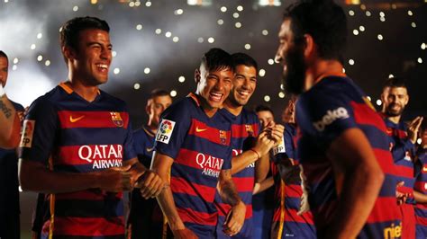 La presentación del FC Barcelona 2015/16   YouTube