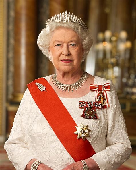 La reina Isabel II celebra su 94º cumpleaños en confinamiento y sin ...
