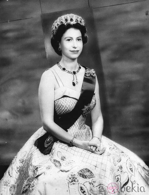 La Reina Isabel II de Inglaterra en 1957   La vida de la ...