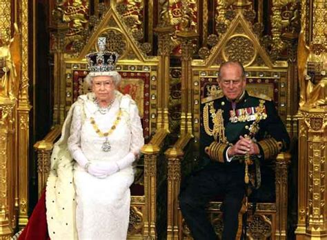La reina Isabel y su esposo, Felipe | Edición impresa | EL PAÍS
