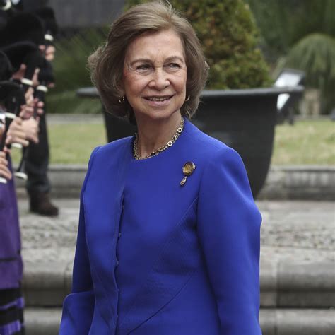 La reina Sofía llega a Oviedo para los Premios Princesa de Asturias ...