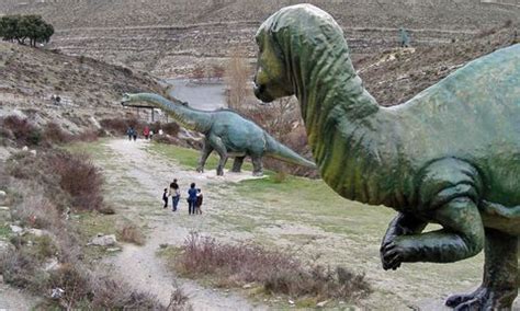 La Rioja: Ruta de los Dinosaurios en Enciso | Escapadas ...