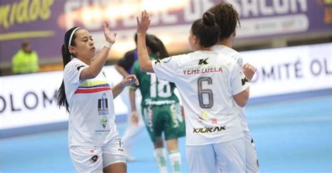 La seleccion femenina de Futsal en el Mundial 2022 1   Emisora Costa ...