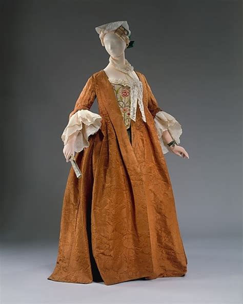 La Situación Histórica: La vestimenta del siglo XVIII