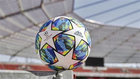 La UEFA presenta el balón oficial de la Champions 2019 2020