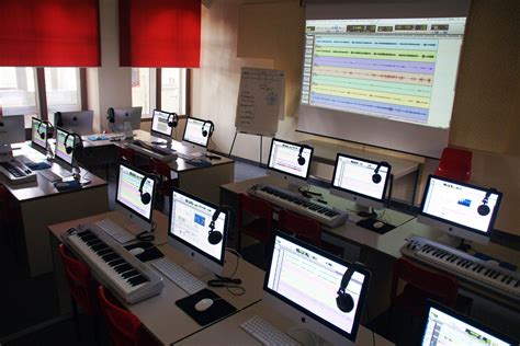 Laboratorio di Informatica Musicale – Aula Gabrieli ...